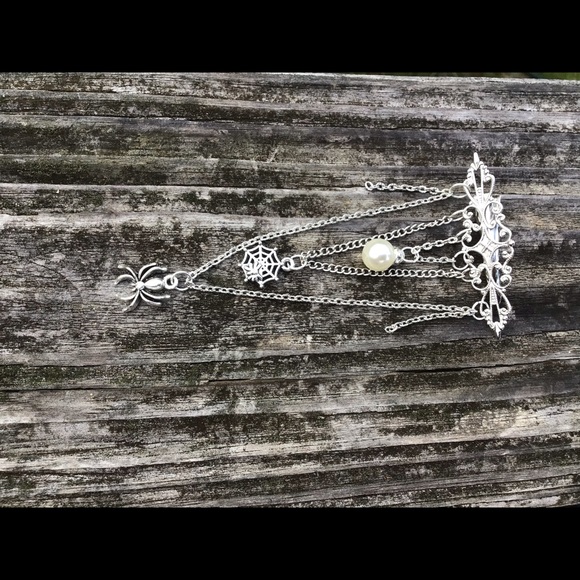 Silver hair clip spider and web Halloween chains - Picture 12 of 15